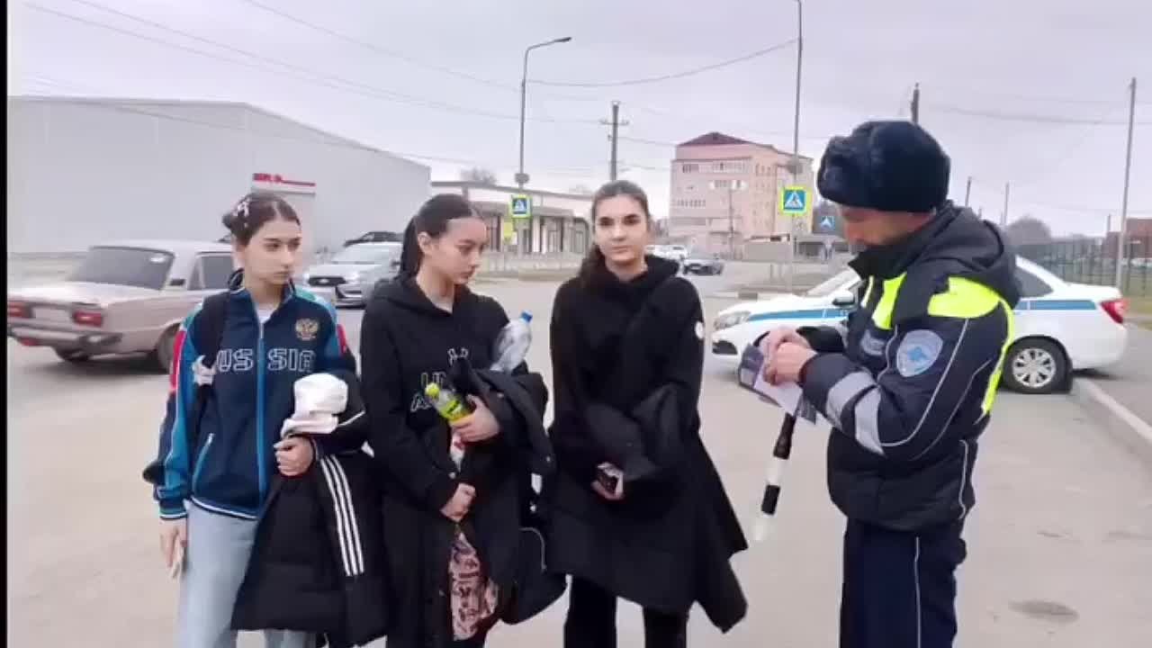 Сотрудники Госавтоинспекции Дигорского района накануне провели профилактическую акцию «Засветись!»