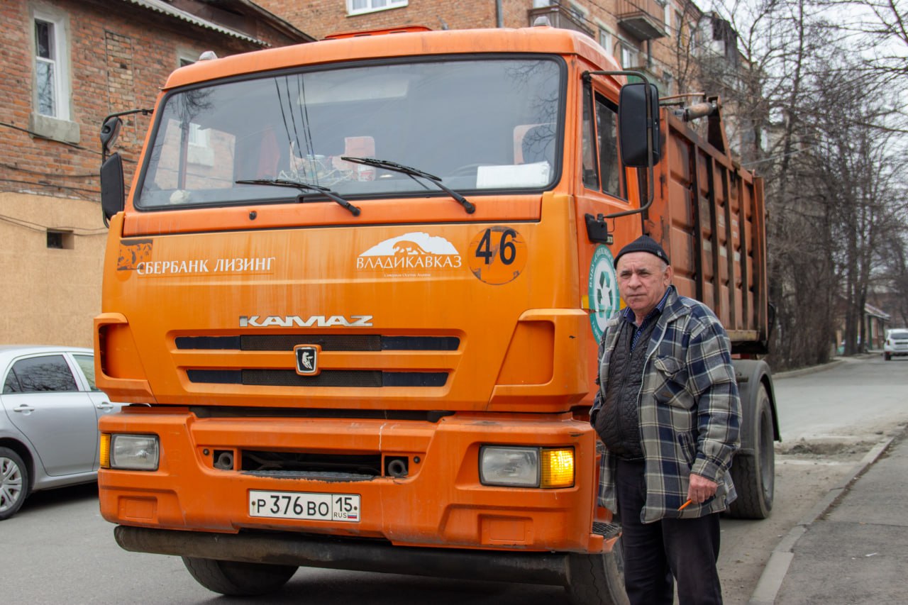 К профессиональному празднику работников ЖКХ - о людях, от которых зависит работа системы жизнеобеспечения Владикавказа, его комфорт и безопасность