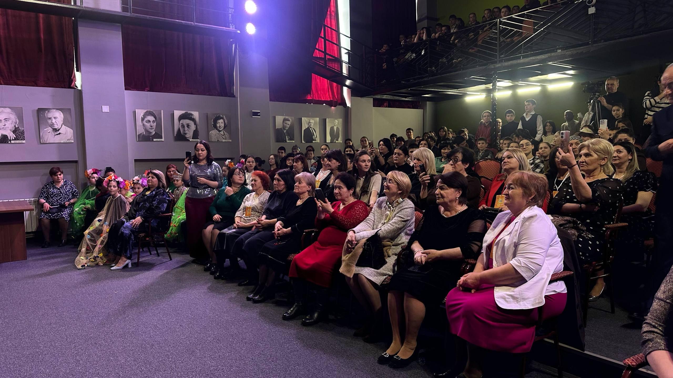 В Северной Осетии прошел финальный этап фестиваля молодёжных осетинских театров «Амыраны Рухс — 2026» В Северной Осетии прошел финальный этап фестиваля молодёжных осетинских театров «Амыраны Рухс — 2026»