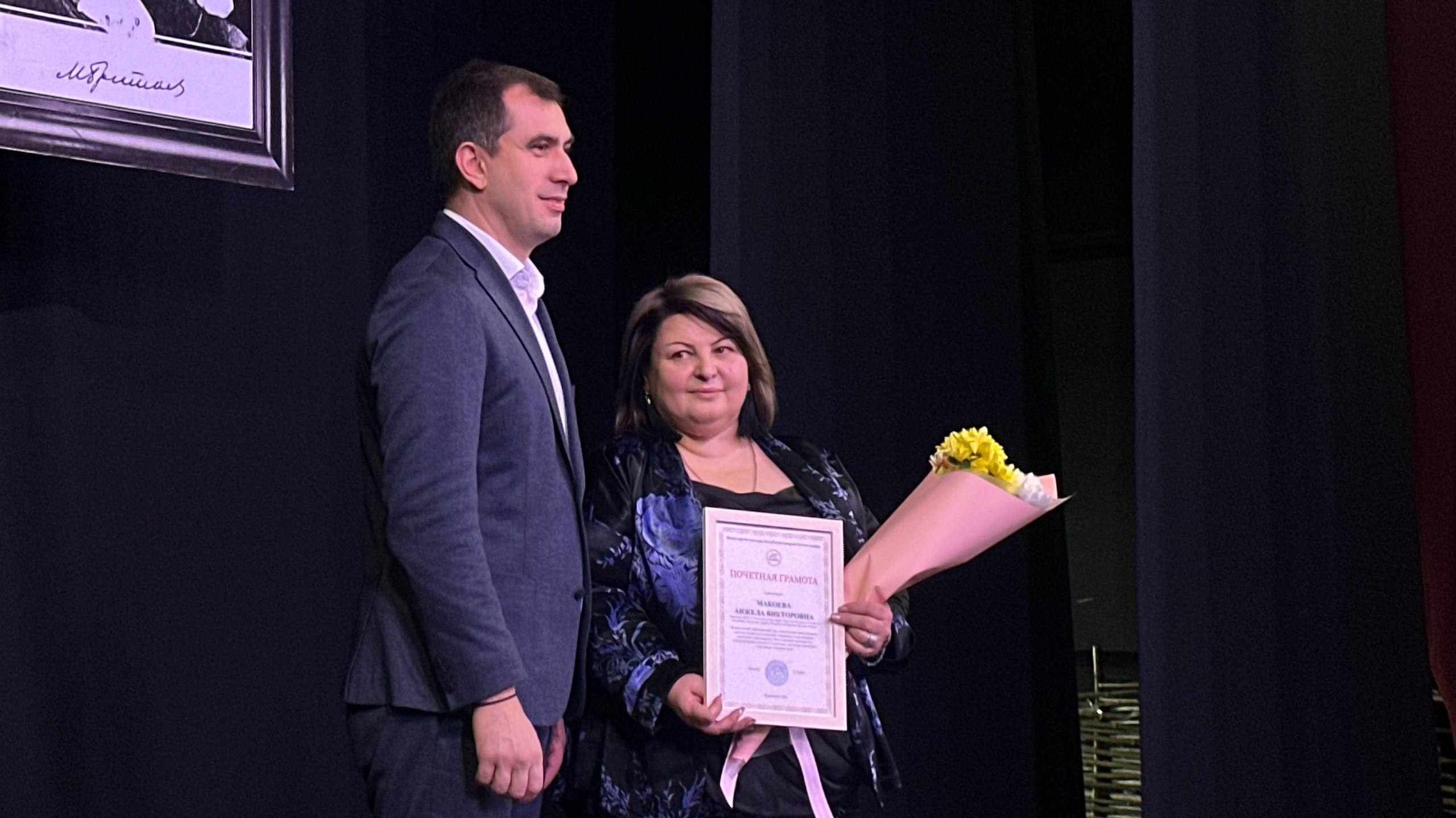 В Северной Осетии прошел финальный этап фестиваля молодёжных осетинских театров «Амыраны Рухс — 2026» В Северной Осетии прошел финальный этап фестиваля молодёжных осетинских театров «Амыраны Рухс — 2026»