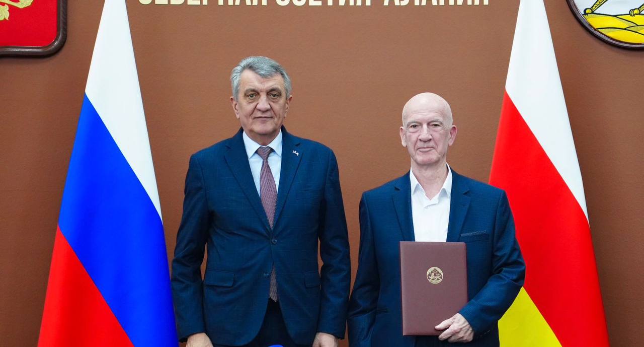 Сергей Меняйло: Рад был сегодня поздравить работников культуры с профессиональным праздником и вручить им государственные награды Сергей Меняйло: Рад был сегодня поздравить работников культуры с профессиональным праздником и вручить им государственные награды