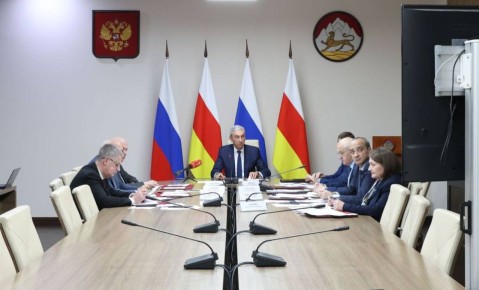 Борис Джанаев провел заседание Правительства РСО – Алания, на котором были рассмотрены более 30 актуальных вопросов и приняты решения, касающиеся благополучия граждан республики