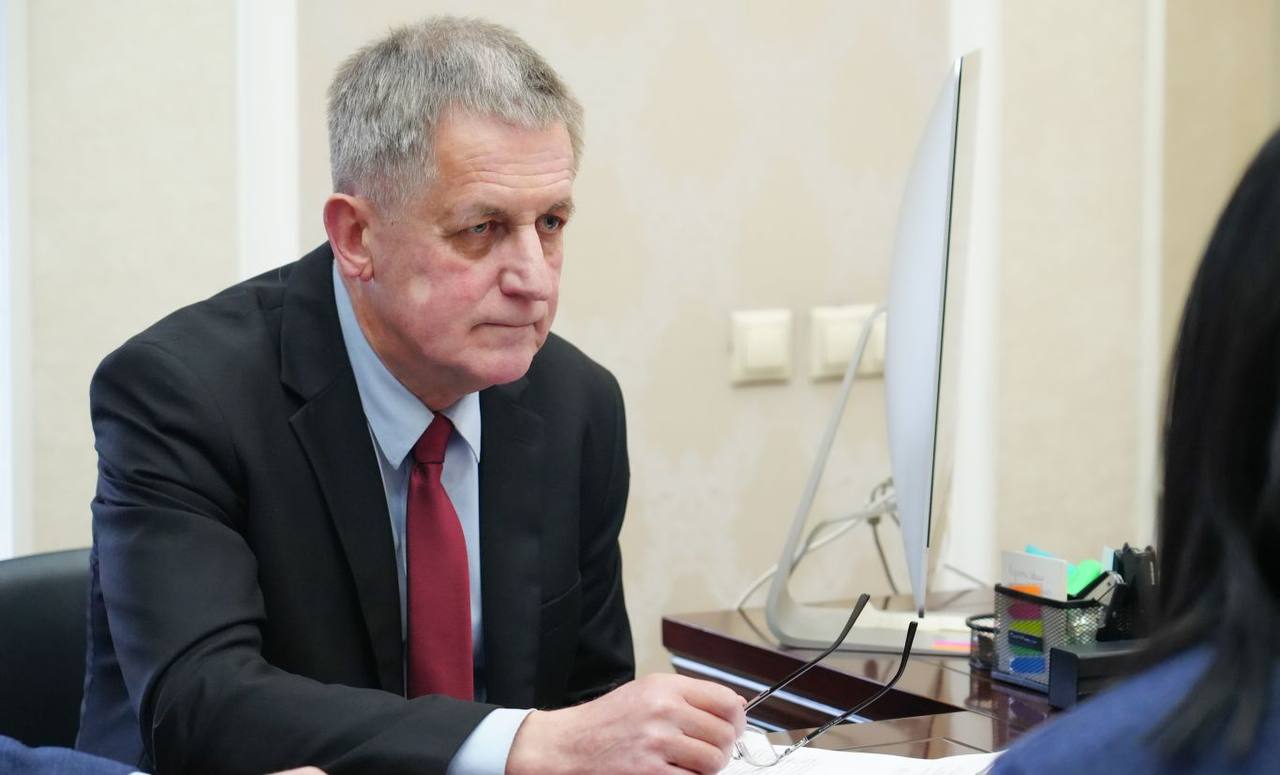 Глава РО – Алания Сергей Меняйло провел личный прием граждан Глава РО – Алания Сергей Меняйло провел личный прием граждан