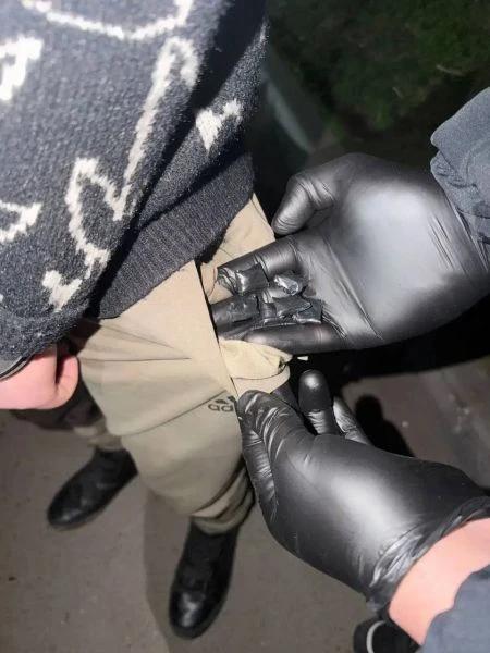 Сотрудниками УКОН МВД по РСО-Алания пресечена деятельность группы иностранных граждан, причастных к незаконному обороту наркотиков Сотрудниками УКОН МВД по РСО-Алания пресечена деятельность группы иностранных граждан, причастных к незаконному обороту наркотиков