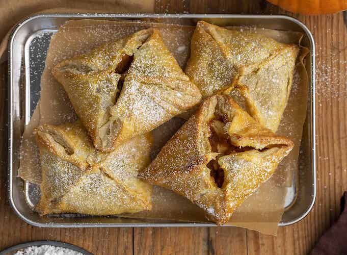 Тыквенные пирожки с крем-чизом: осенний деликатес по-датски