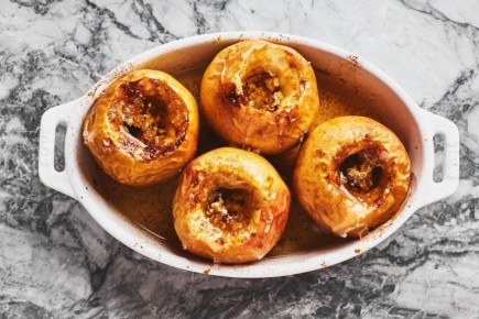 Как запечь ароматные яблоки с пряной начинкой