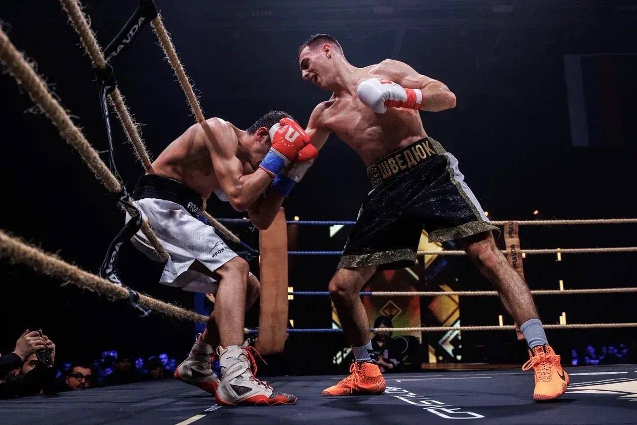 Михаил Развожаев: Севастополец Максим Шведюк одержал досрочную победу во втором профессиональном бою на турнире PRAVDA BOXING 16 Михаил Развожаев: Севастополец Максим Шведюк одержал досрочную победу во втором профессиональном бою на турнире PRAVDA BOXING 16