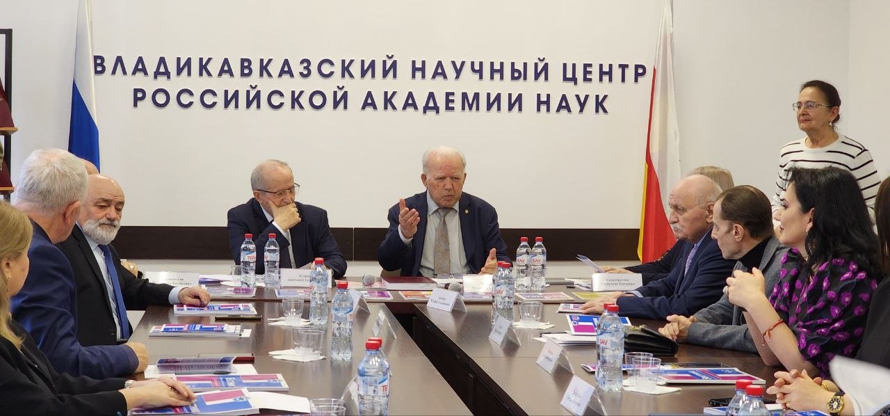 Вышел в свет юбилейный, сотый, номер журнала "Вестник Владикавказского научного центра" Вышел в свет юбилейный, сотый, номер журнала "Вестник Владикавказского научного центра"