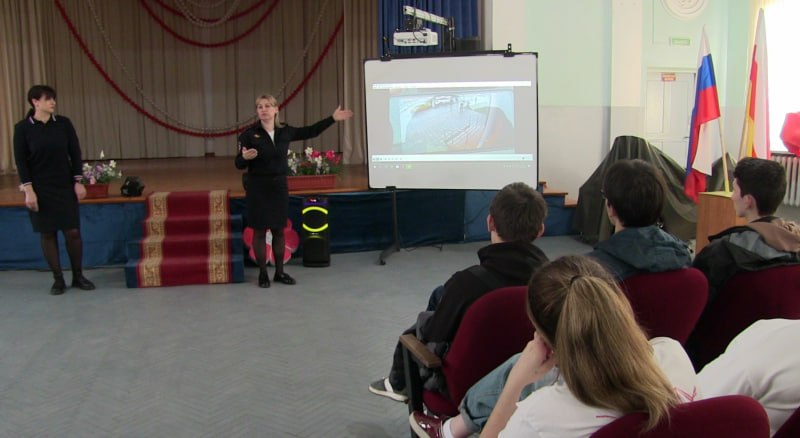 В Северной Осетии члены Общественного совета при ОМВД России по Моздокскому району совместно с муниципальным координатором "Движения Первых" приняли участие в тематической беседе со студентами Моздокского... В Северной Осетии члены Общественного совета при ОМВД России по Моздокскому району совместно с муниципальным координатором "Движения Первых" приняли участие в тематической беседе со студентами Моздокского...