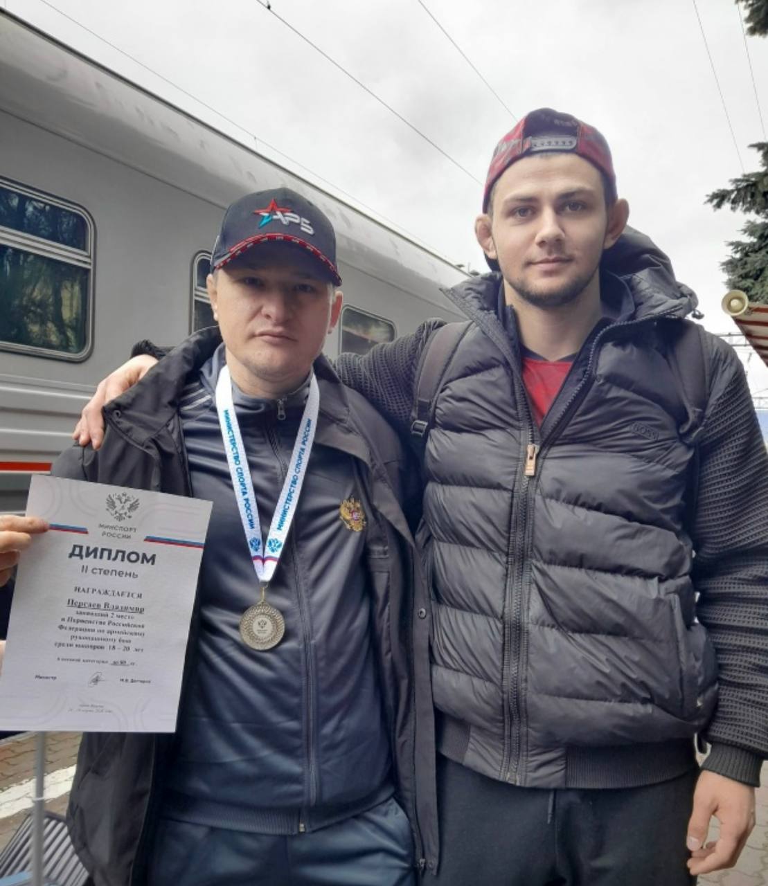 Владимир Персаев завоевал серебряную медаль на первенстве России по армейскому рукопашному бою среди юниоров 18–20 лет, выступая в весовой категории до 80 кг Владимир Персаев завоевал серебряную медаль на первенстве России по армейскому рукопашному бою среди юниоров 18–20 лет, выступая в весовой категории до 80 кг