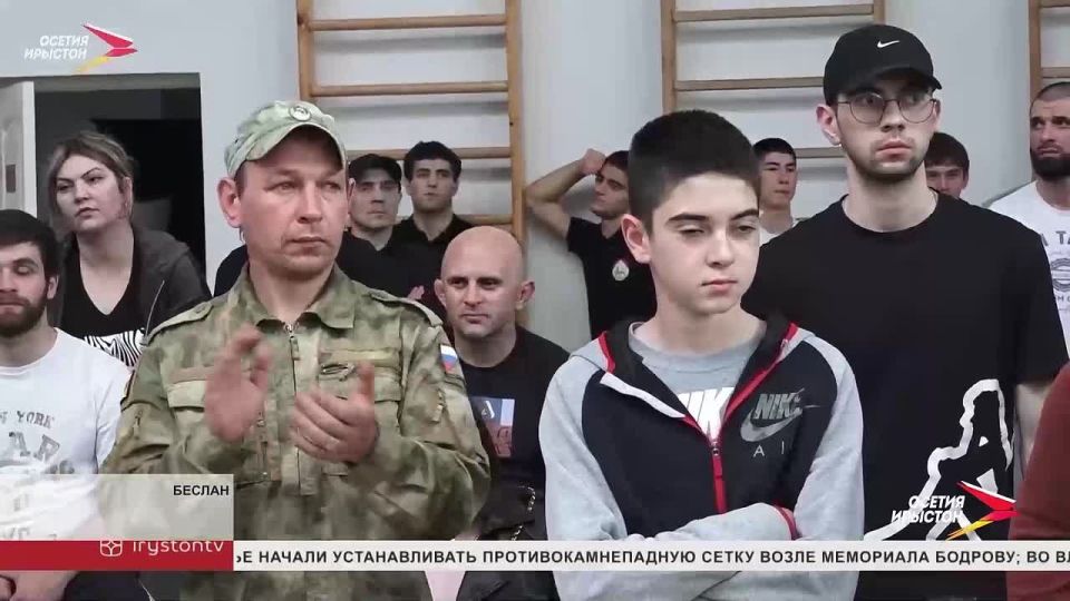 � ������� ������ ������ ��������� ������ ����� ��Ի, ��������� 250 ���������� �� 10 �� 14 ���