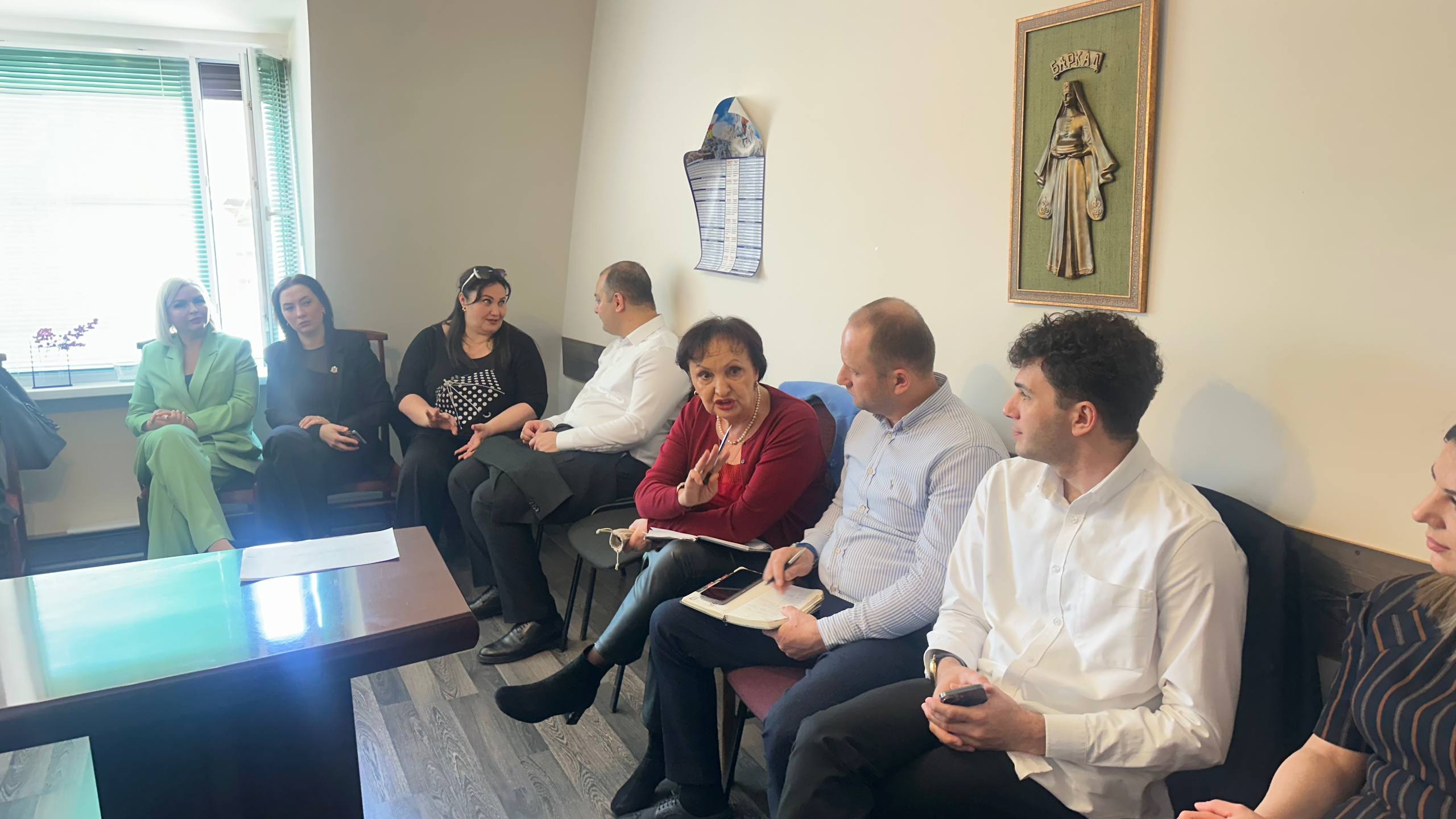 В Минкультуры Северной Осетии обсудили реализацию нацпроекта «Семья» и развитие культурных центров В Минкультуры Северной Осетии обсудили реализацию нацпроекта «Семья» и развитие культурных центров