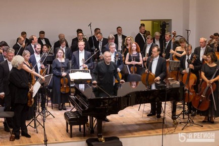 Юбилейный XXV Московский Пасхальный фестиваль, который пройдет с 12 апреля по 10 мая в Государственном академическом Большом театре (ГАБТ), будет посвящен 90-летию советского государственного и политического деятеля Юрия...