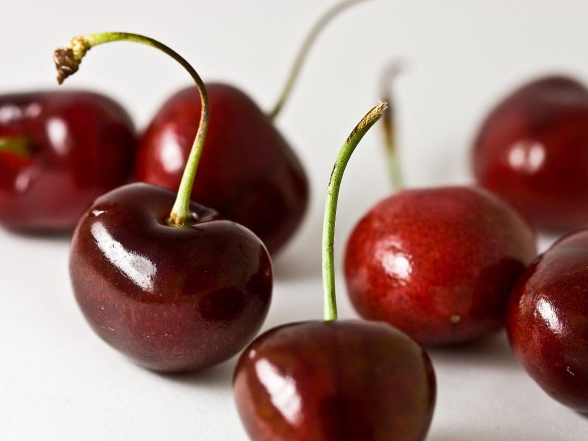 Почему вишня цветёт, но не плодоносит? Узнайте секреты успешного ухода