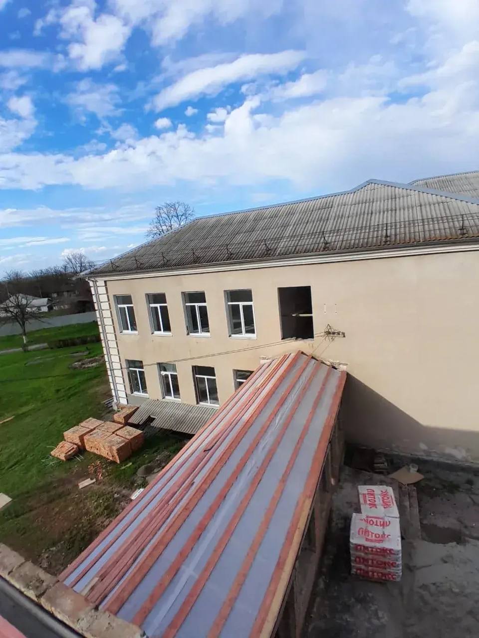 В школе поселка Притеречный Моздокского района начался капитальный ремонт В школе поселка Притеречный Моздокского района начался капитальный ремонт