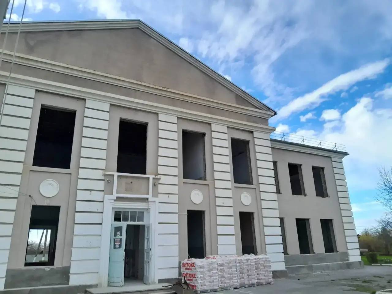 В школе поселка Притеречный Моздокского района начался капитальный ремонт В школе поселка Притеречный Моздокского района начался капитальный ремонт