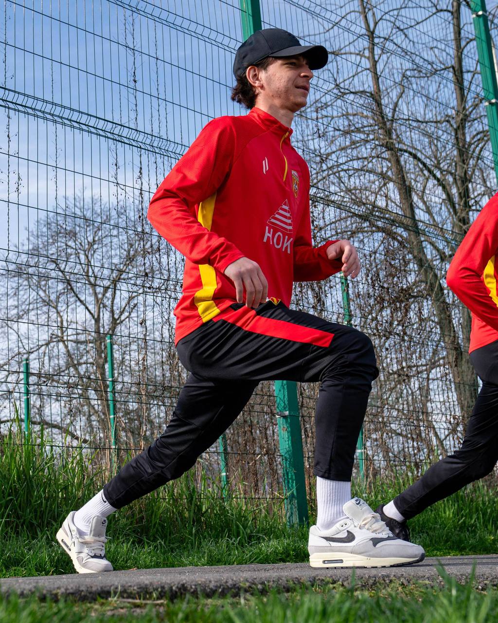 Игроки ФК «Алания» провели зарядку вместе с учениками Аланской гимназии Игроки ФК «Алания» провели зарядку вместе с учениками Аланской гимназии