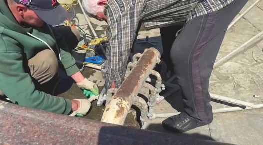 Городские фонтаны начали готовить к предстоящему сезону