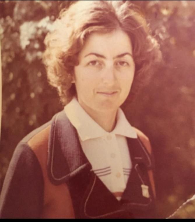 Абон й райгуырн бон брг кны узбын м уздан, зондджын мныхасгнг, хларзрд м мгаруарзаг, уздан м брнон адймаг, Дзджыхъуы 5-м профессионалон училищейы ирон взаг м литературйы ахуыргнг Хъайтыхъты Римм