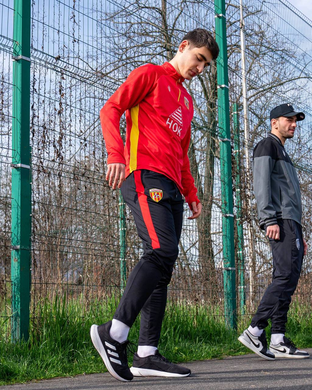 Игроки ФК «Алания» провели зарядку вместе с учениками Аланской гимназии Игроки ФК «Алания» провели зарядку вместе с учениками Аланской гимназии