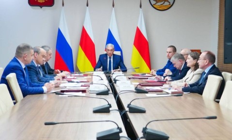 На заседании Правительства РСО – Алания, которое провел премьер-министр Борис Джанаев, подведены итоги социально-экономического развития республики, приняты важные решения в сфере здравоохранения, образования, социального...