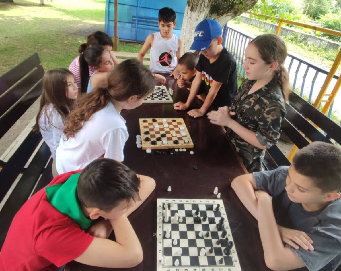 Сергей Меняйло: Летняя оздоровительная кампания в Северной Осетии в этом году охватит более 23 тысяч ребят Сергей Меняйло: Летняя оздоровительная кампания в Северной Осетии в этом году охватит более 23 тысяч ребят