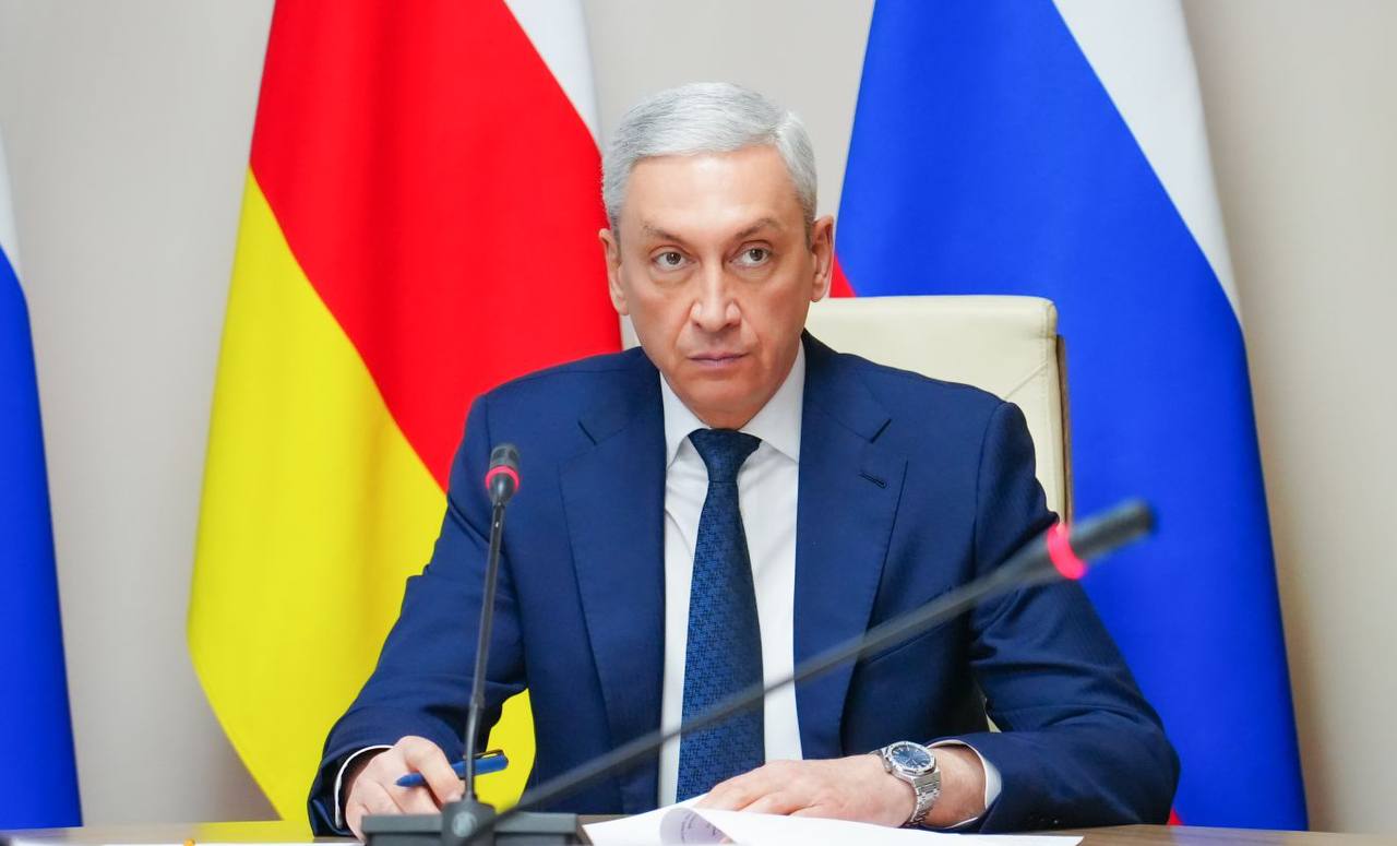 Вопросы развития системы социального обслуживания Северной Осетии и меры поддержки граждан обсудили на совещании под руководством Председателя Правительства РСО – Алания Бориса Джанаева Вопросы развития системы социального обслуживания Северной Осетии и меры поддержки граждан обсудили на совещании под руководством Председателя Правительства РСО – Алания Бориса Джанаева