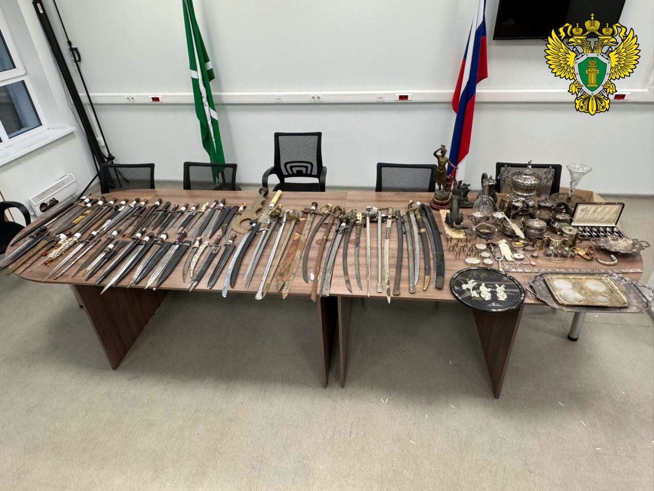 Владикавказская транспортная прокуратура направила в суд уголовное дело о контрабанде культурных ценностей в крупном размере