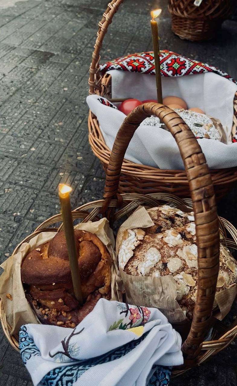 Освящение пасхальных яств (яиц, куличей и пасок) в храмах епархии состоится в Великую субботу (11 апреля) с 15:00 до 22:00