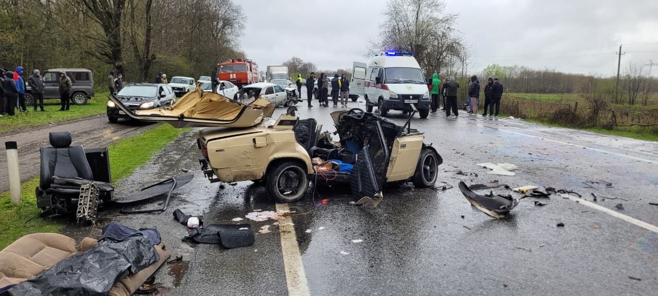 В Северной Осетии произошло смертельное ДТП с участием трех транспортных средств В Северной Осетии произошло смертельное ДТП с участием трех транспортных средств