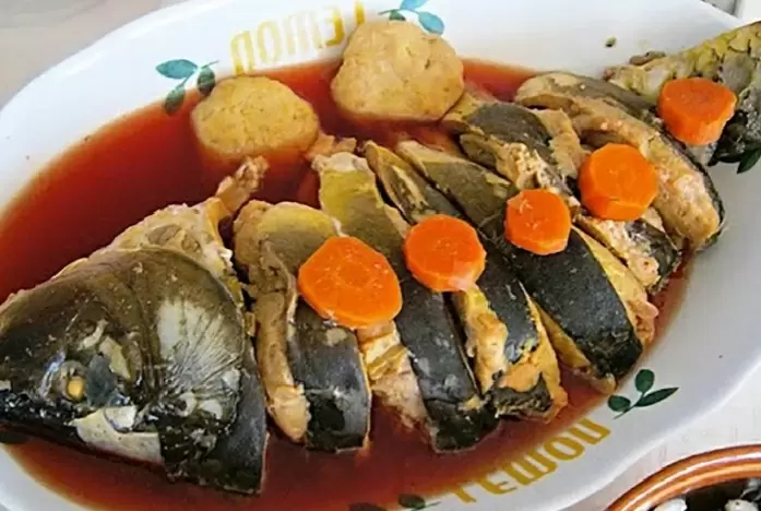 Изысканная фаршированная рыба: как удивить гостей на празднике