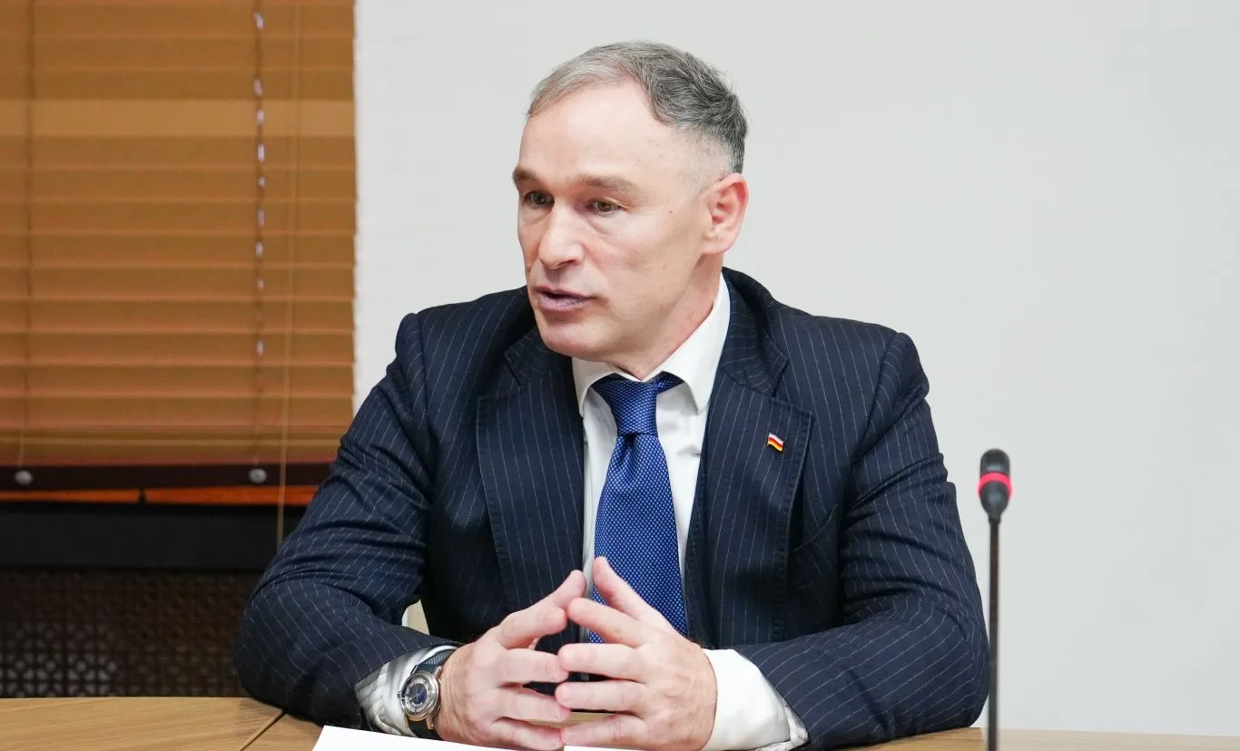 Основные направления и актуальные вопросы развития спортивной сферы Северной Осетии обсудили на совещании, которое провёл Председатель Правительства РСО – Алания Борис Джанаев Основные направления и актуальные вопросы развития спортивной сферы Северной Осетии обсудили на совещании, которое провёл Председатель Правительства РСО – Алания Борис Джанаев