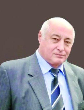 Ирон лджы кады фндаг. Рагзамантй абонм ирон адмм хистр кадджын у. мбисонд др хуымтджы н баззад: «Кстр арх, хистр буцй уд н цард!» Флтрй-флтрм срыстыр вййм н дзырддзуг куырыхон лгтй