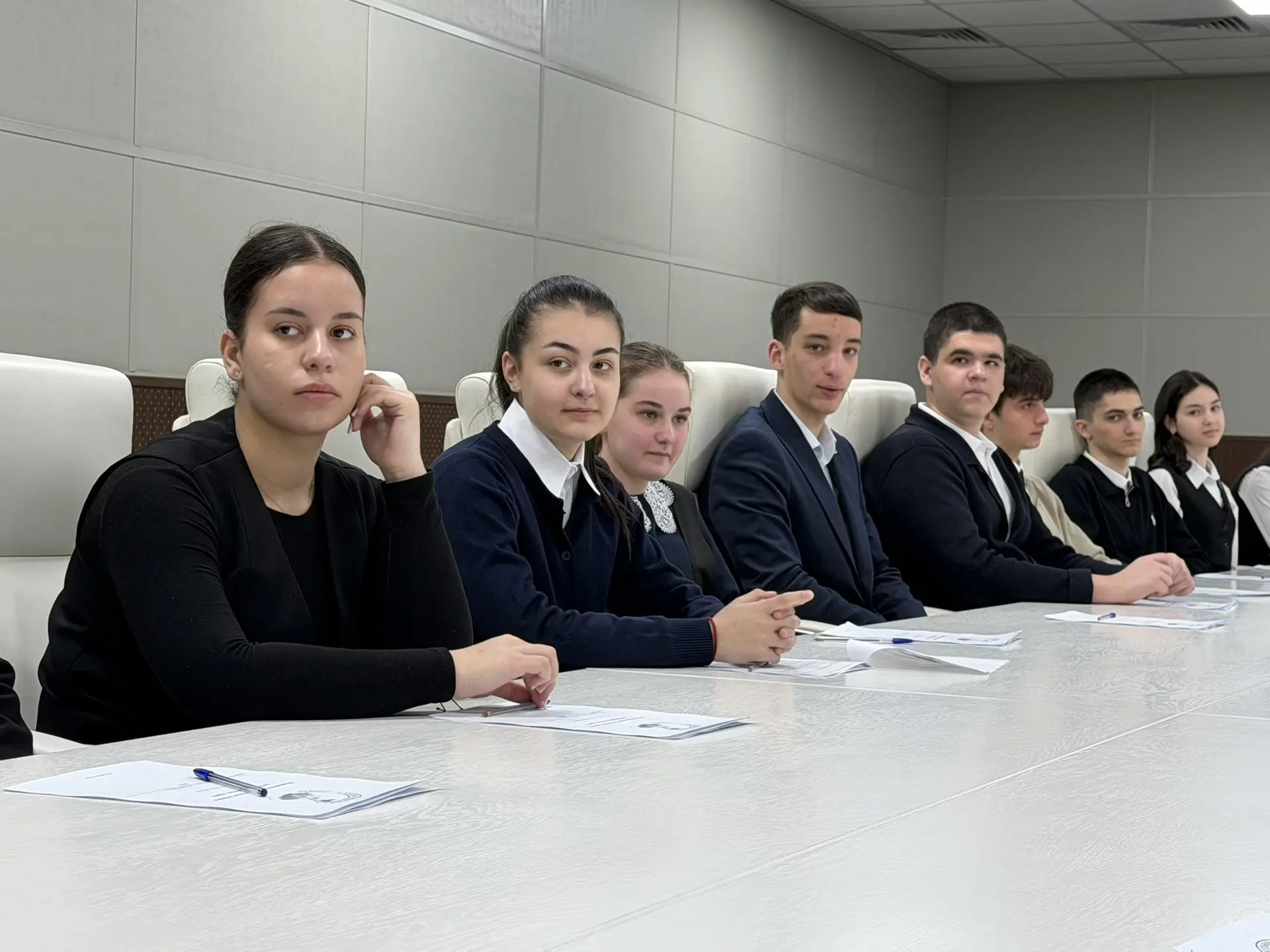 Утро в Избирательной комиссии РСО–Алания уже традиционно начинается с гостей! Утро в Избирательной комиссии РСО–Алания уже традиционно начинается с гостей!