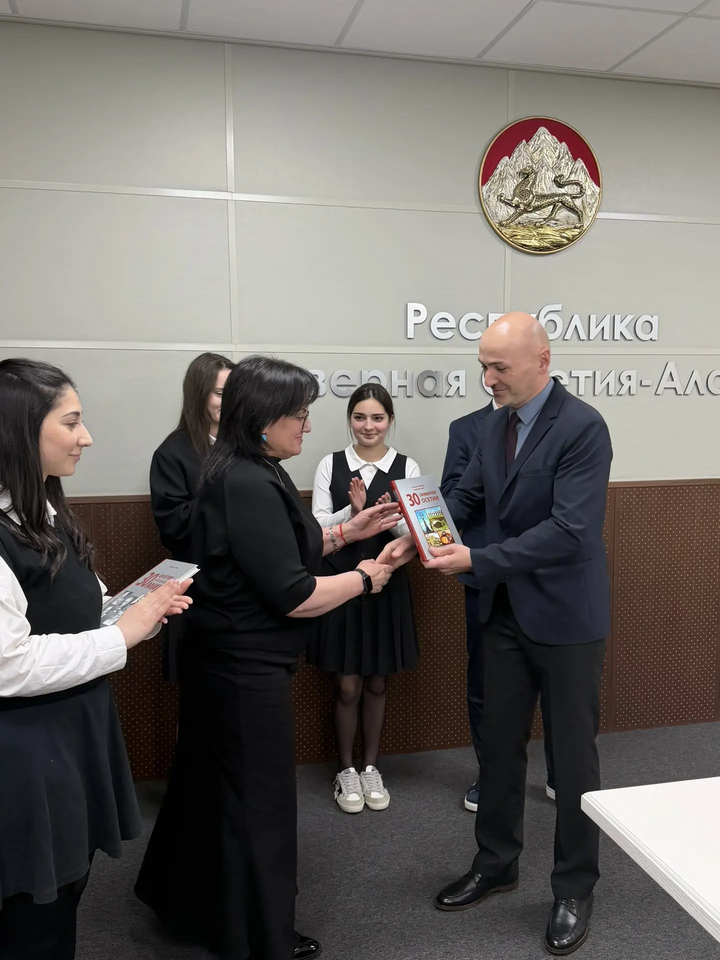 Утро в Избирательной комиссии РСО–Алания уже традиционно начинается с гостей! Утро в Избирательной комиссии РСО–Алания уже традиционно начинается с гостей!