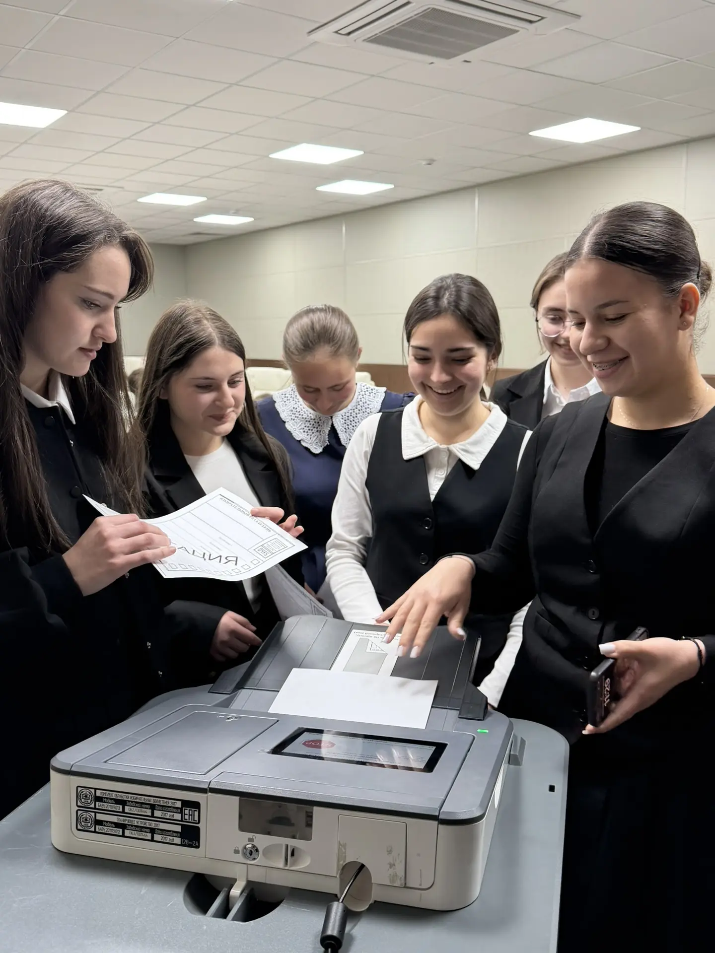 Утро в Избирательной комиссии РСО–Алания уже традиционно начинается с гостей! Утро в Избирательной комиссии РСО–Алания уже традиционно начинается с гостей!