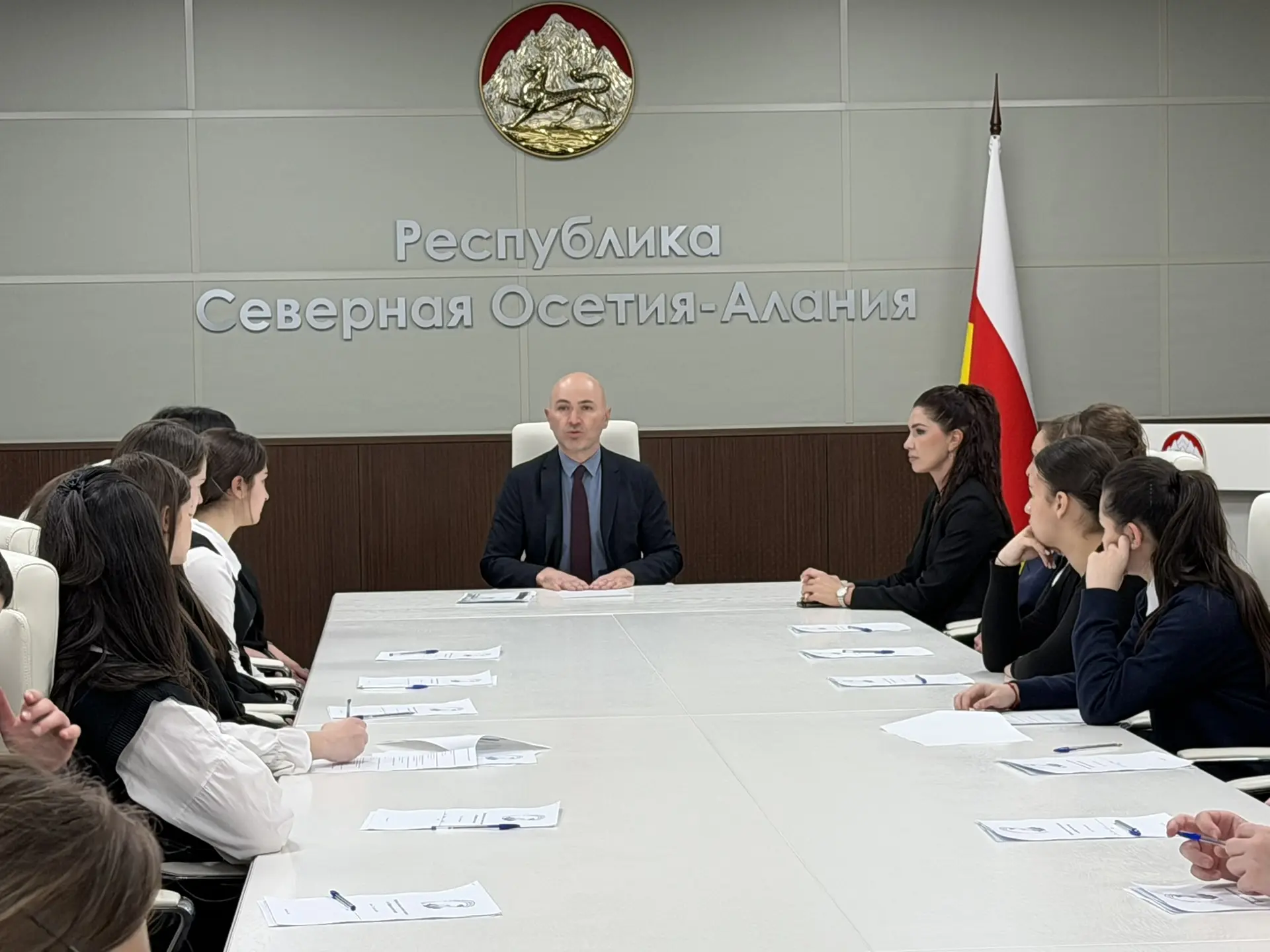 Утро в Избирательной комиссии РСО–Алания уже традиционно начинается с гостей! Утро в Избирательной комиссии РСО–Алания уже традиционно начинается с гостей!