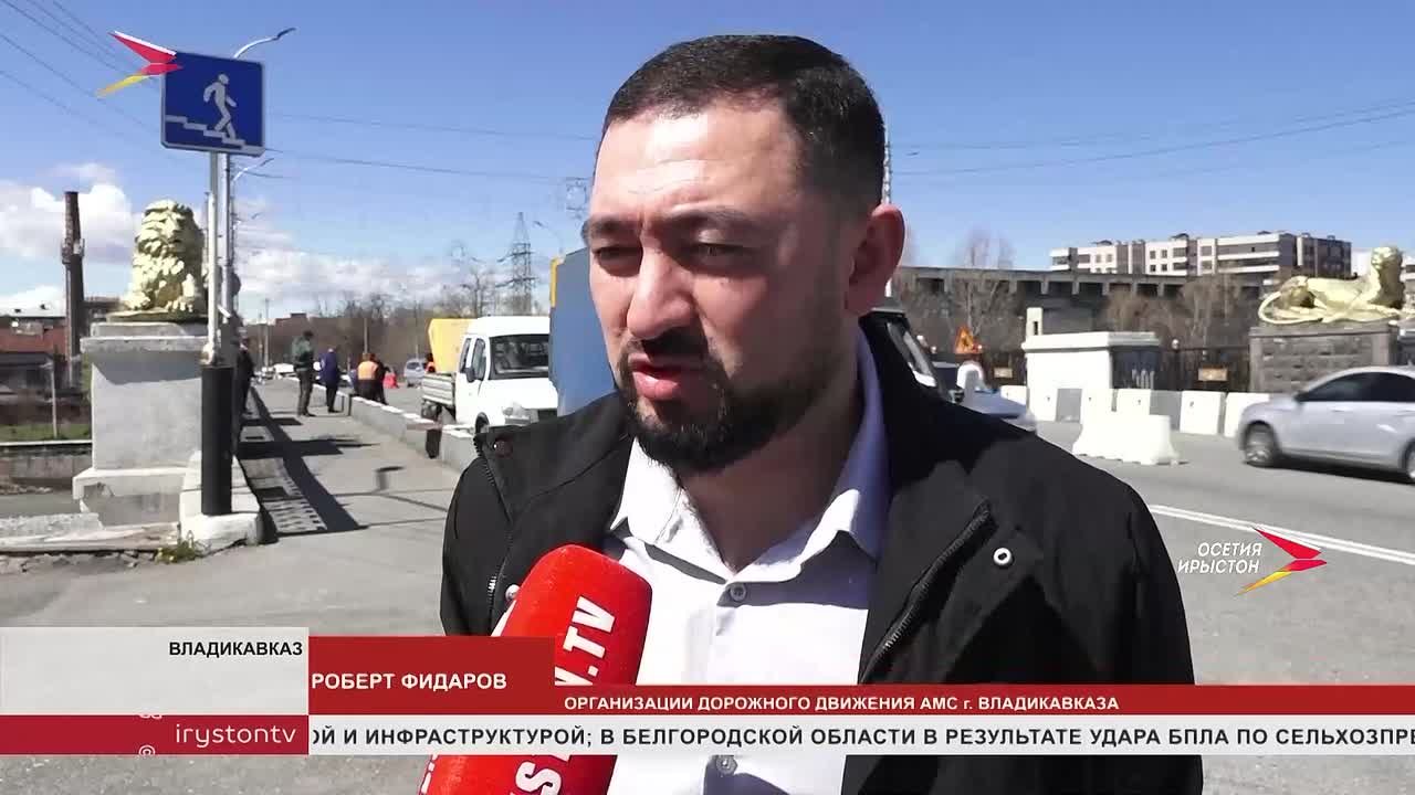 На Кировском мосту сломался деформационный шов и образовалась яма