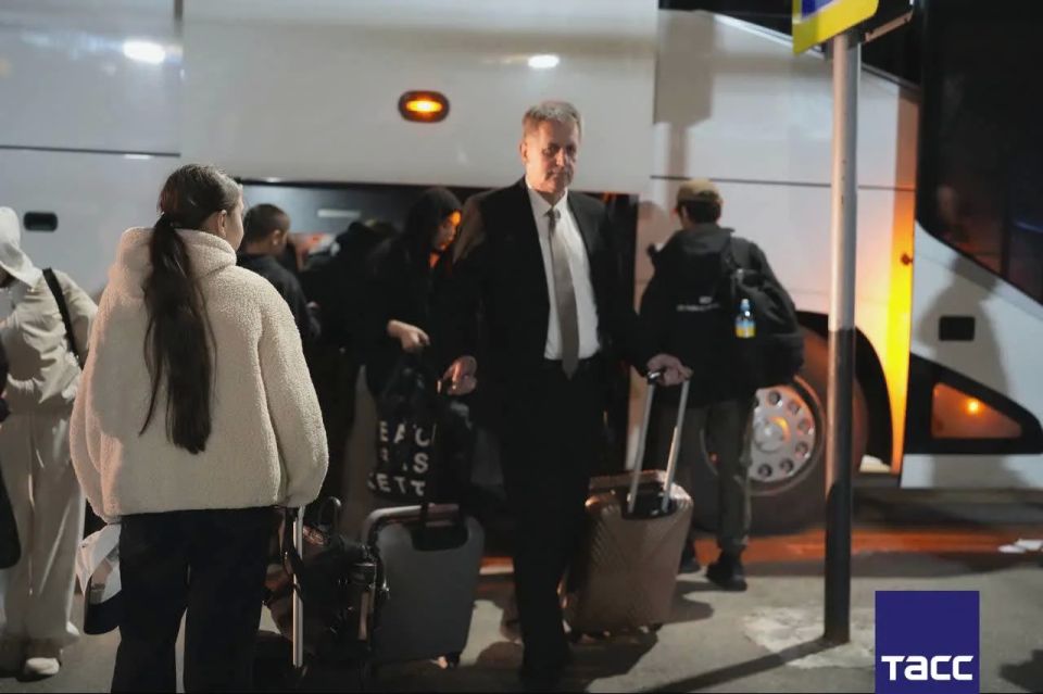 ����� 100 ����� � 10 ��������� �� ������������ �� ������ ������� ��������� ������� � ���������������� ����� ���������� �������� ������ - ������