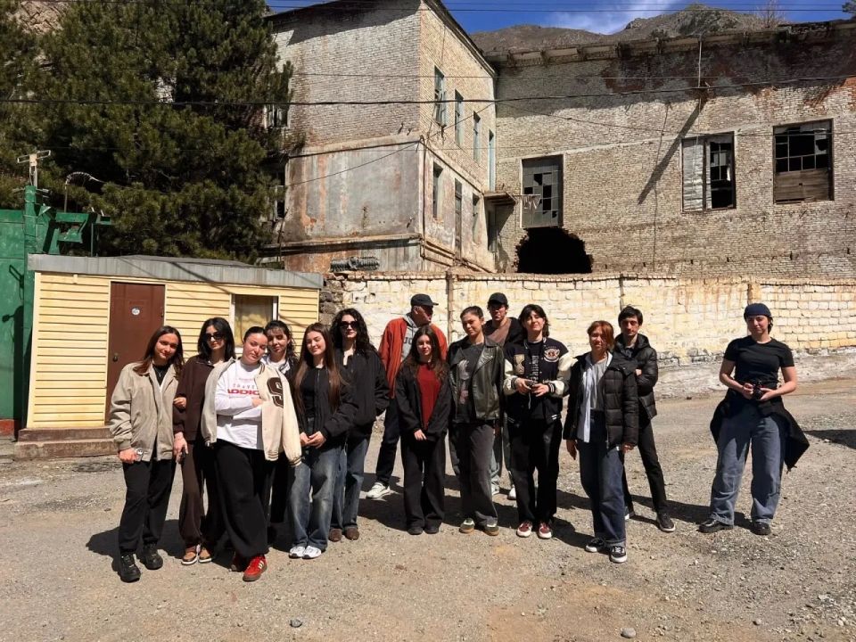 �������� �������� ����������� � ������� �������� ������ ����������� ������-���� �������� �. �����