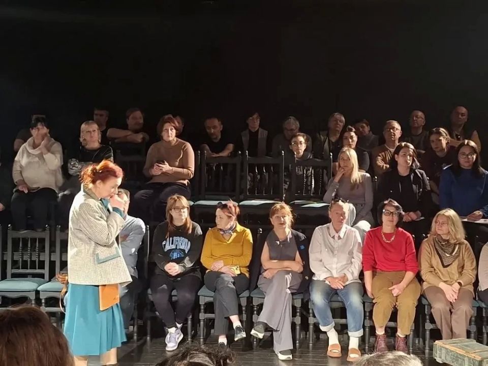 Академический русский театр им. Е. Вахтангова организовал предварительный показ спектакля "Эшелон" для коллег, друзей и представителей СМИ Академический русский театр им. Е. Вахтангова организовал предварительный показ спектакля "Эшелон" для коллег, друзей и представителей СМИ