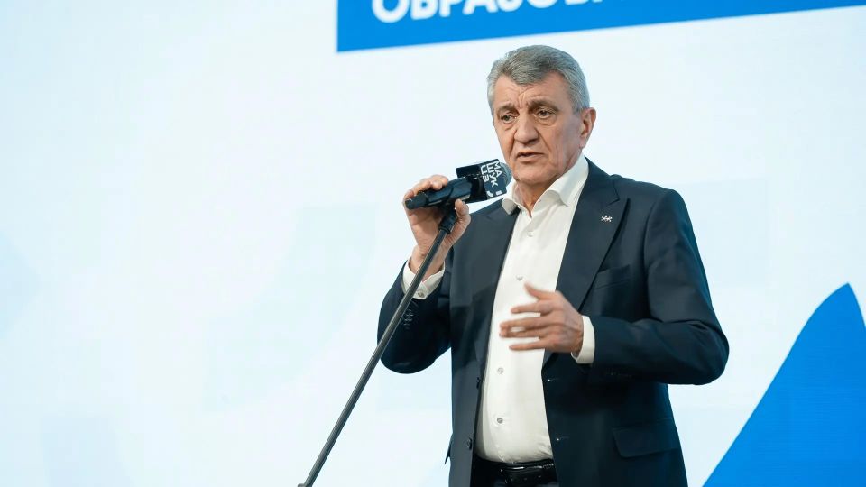 Глава РСО – Алания Сергей Меняйло встретился с участниками образовательного семинара «Коммуникация и лидерство в действии Глава РСО – Алания Сергей Меняйло встретился с участниками образовательного семинара «Коммуникация и лидерство в действии