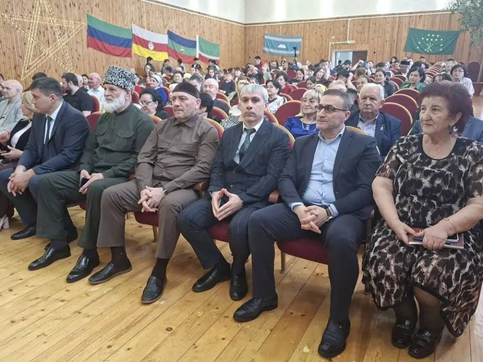 В селении Чермен Пригородного района проходит фестиваль "Чермен собирает друзей" в рамках Года единства народов России В селении Чермен Пригородного района проходит фестиваль "Чермен собирает друзей" в рамках Года единства народов России