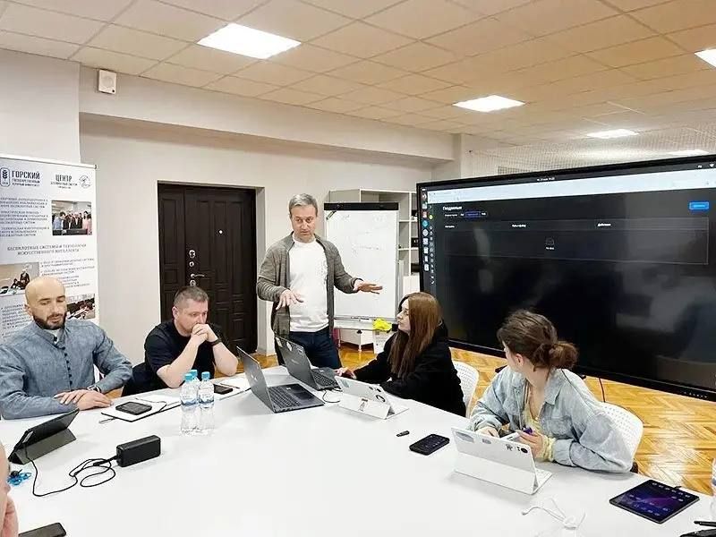 ИЗ СВЕЖЕГО НОМЕРА. Современные технологии и практическая подготовка В Северной Осетии впервые состоялся специализированный семинар, посвященный современным цифровым технологиям координации и взаимодействия подразделений в...