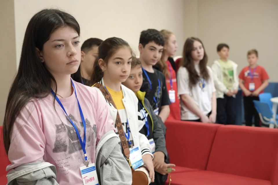 Лето — время творить!. Сегодня, в День защиты детей, в «Вершине» открыт сезон летних интенсивов! Как же мы любим это время! Интенсивы всегда получаются насыщенными, живыми и совершенно непохожими друг на друга Лето — время творить!. Сегодня, в День защиты детей, в «Вершине» открыт сезон летних интенсивов! Как же мы любим это время! Интенсивы всегда получаются насыщенными, живыми и совершенно непохожими друг на друга