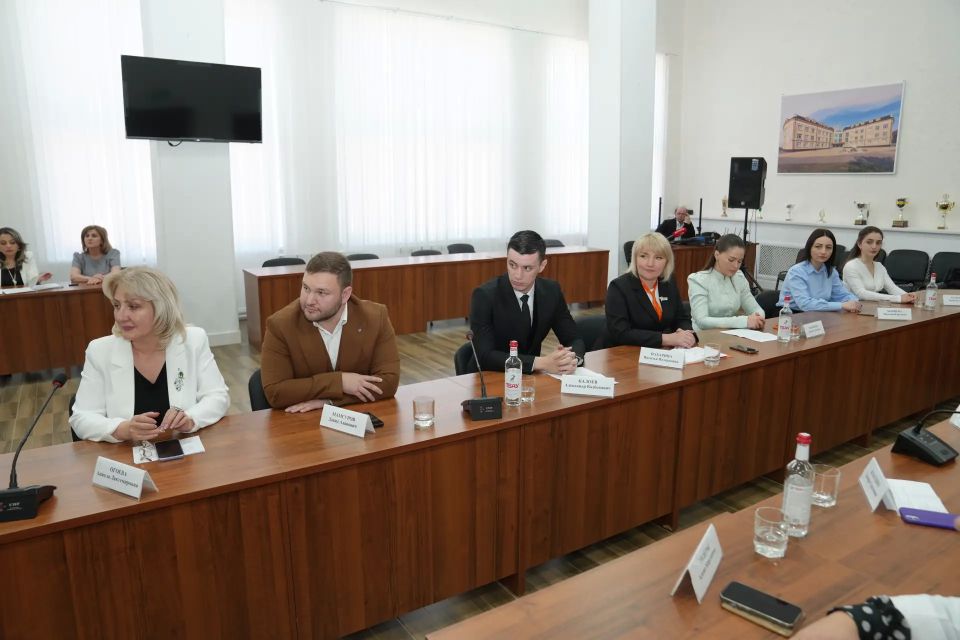 «Если хочешь подниматься ввысь, не уставай работать над собой» «Если хочешь подниматься ввысь, не уставай работать над собой»