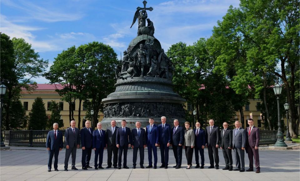 В Великом Новгороде завершила работу 69-я Конференция Парламентской Ассоциации Северо-Запада России (ПАСЗР), объединившая представителей законодательных собраний 11 регионов СЗФО, а также Северной Осетии, Дагестана... В Великом Новгороде завершила работу 69-я Конференция Парламентской Ассоциации Северо-Запада России (ПАСЗР), объединившая представителей законодательных собраний 11 регионов СЗФО, а также Северной Осетии, Дагестана...