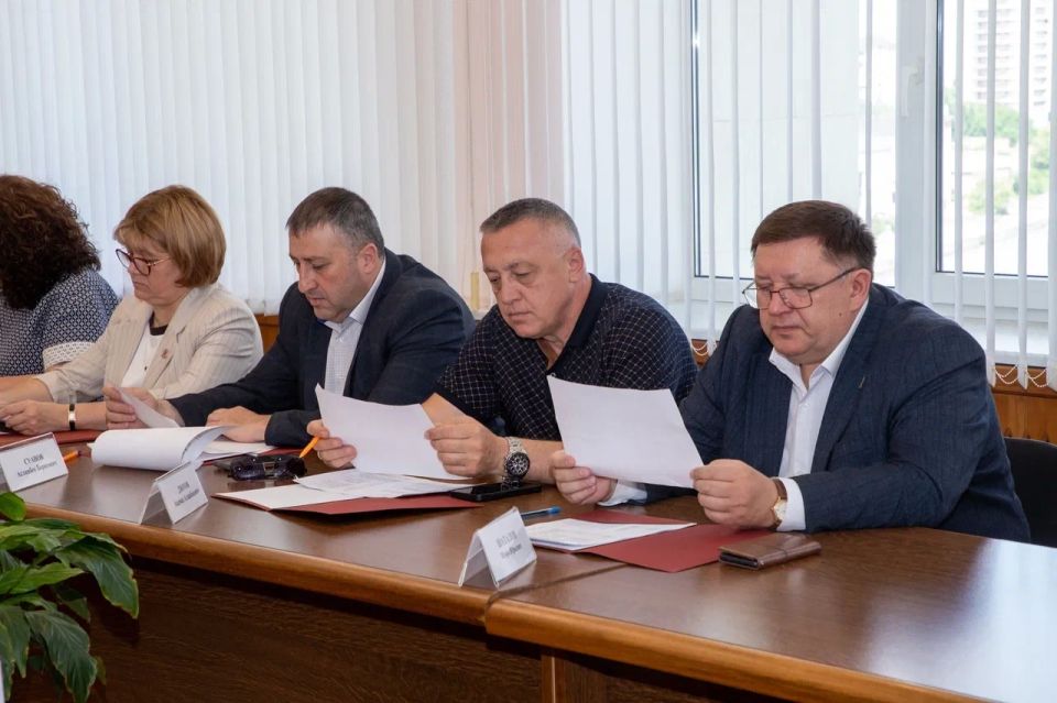 Под председательством мэра Владикавказа Вячеслава Мильдзихова состоялось рабочее совещание Антитеррористической комиссии муниципального образования Под председательством мэра Владикавказа Вячеслава Мильдзихова состоялось рабочее совещание Антитеррористической комиссии муниципального образования
