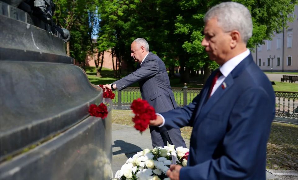 В Великом Новгороде завершила работу 69-я Конференция Парламентской Ассоциации Северо-Запада России (ПАСЗР), объединившая представителей законодательных собраний 11 регионов СЗФО, а также Северной Осетии, Дагестана... В Великом Новгороде завершила работу 69-я Конференция Парламентской Ассоциации Северо-Запада России (ПАСЗР), объединившая представителей законодательных собраний 11 регионов СЗФО, а также Северной Осетии, Дагестана...
