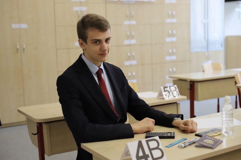 11 июня основной период ЕГЭ 2026 года продолжают экзамены по обществознанию и физике 11 июня основной период ЕГЭ 2026 года продолжают экзамены по обществознанию и физике